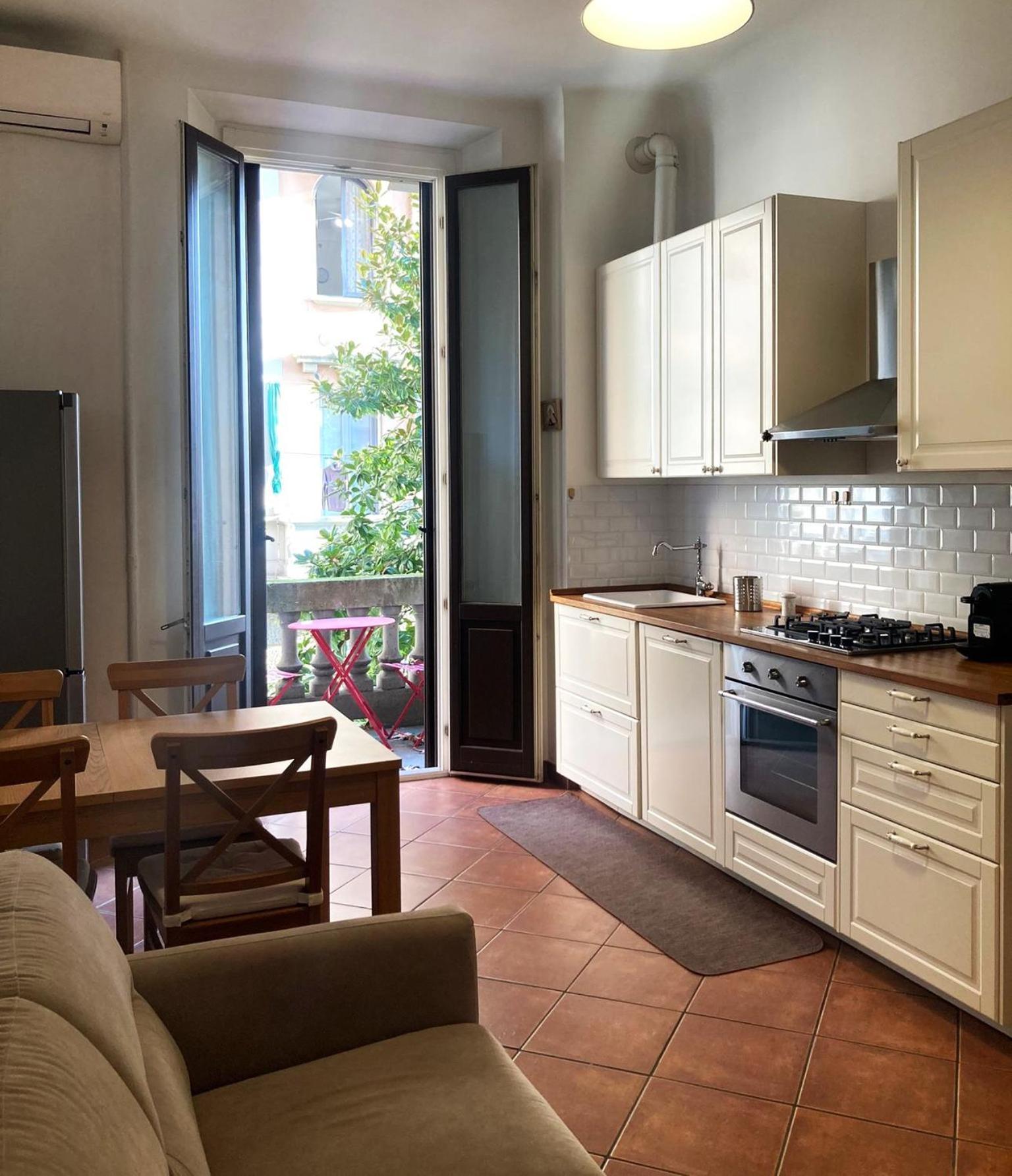 Monviso 35 , Cozy Apartment Milan Luaran gambar